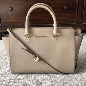 Michael Kors purse
